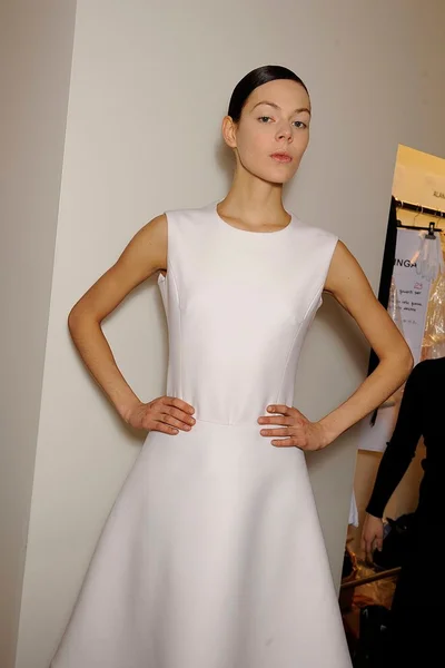 Look 19
